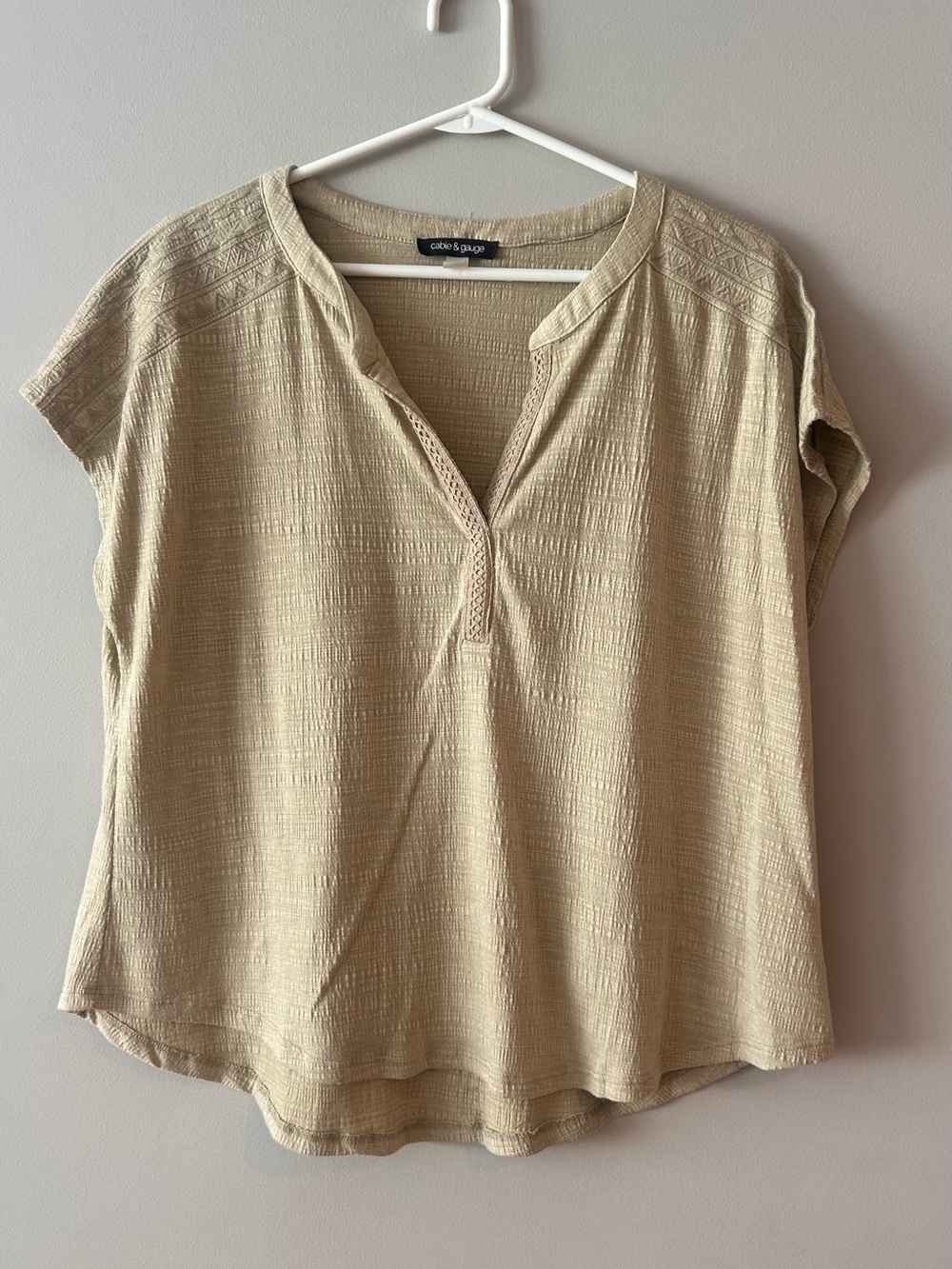 Cable & Gauge Beige Textured Short Sleeve Tunic Top